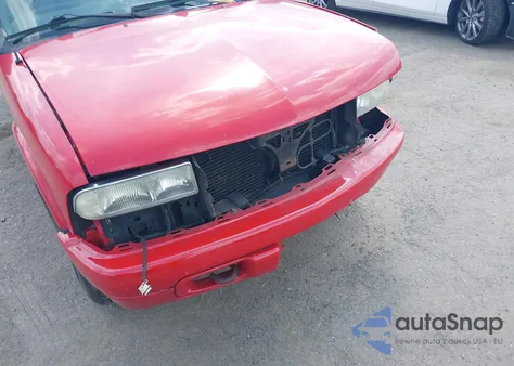 2001 Chevrolet S-10 Ls z USA, uszkodzony, nr VIN 1GCDT19WX18243615